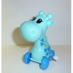 Girafe sur roulette bleue